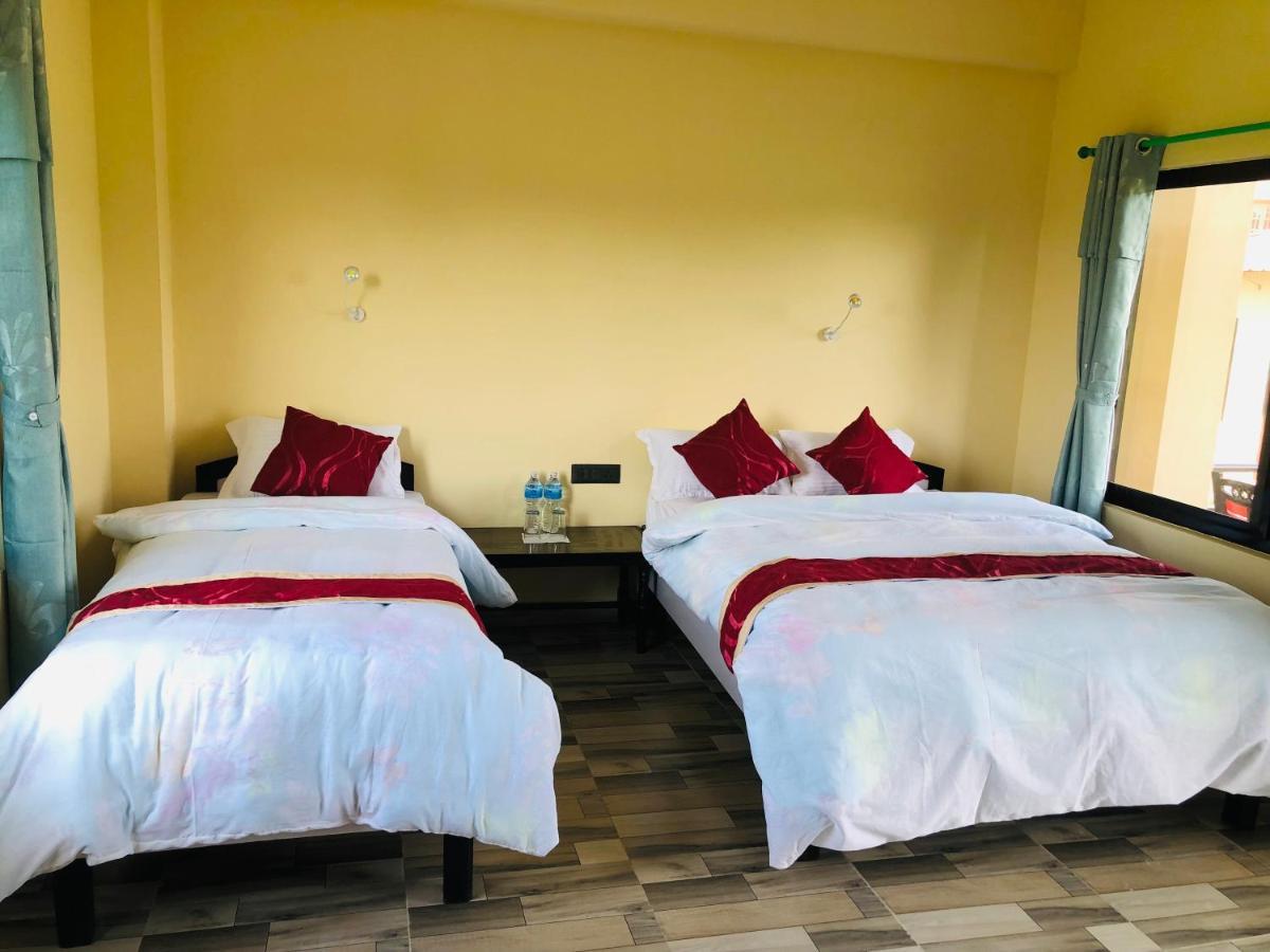 Hotel Happy Land Chitwan Exterior photo