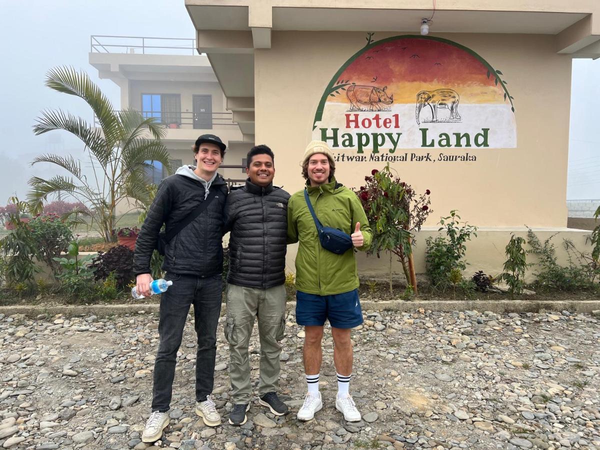 Hotel Happy Land Chitwan Exterior photo